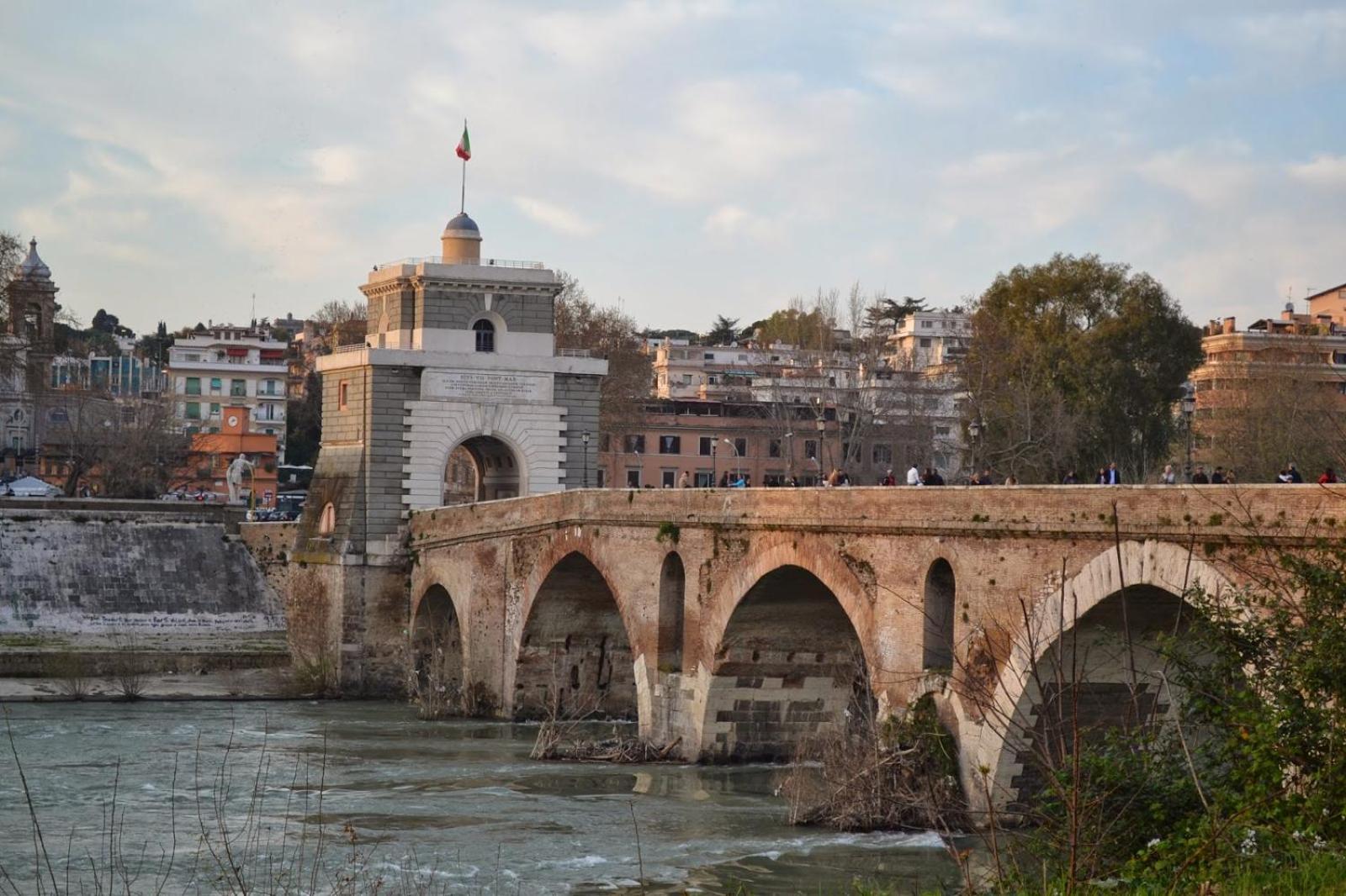 Dolcevita Ponte Milvio Roma Dış mekan fotoğraf